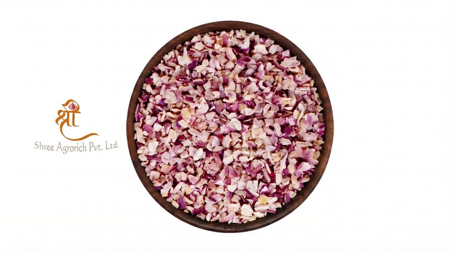 Dehydrated pink chopped onion, uniform cut, export-grade from Gujarat, India